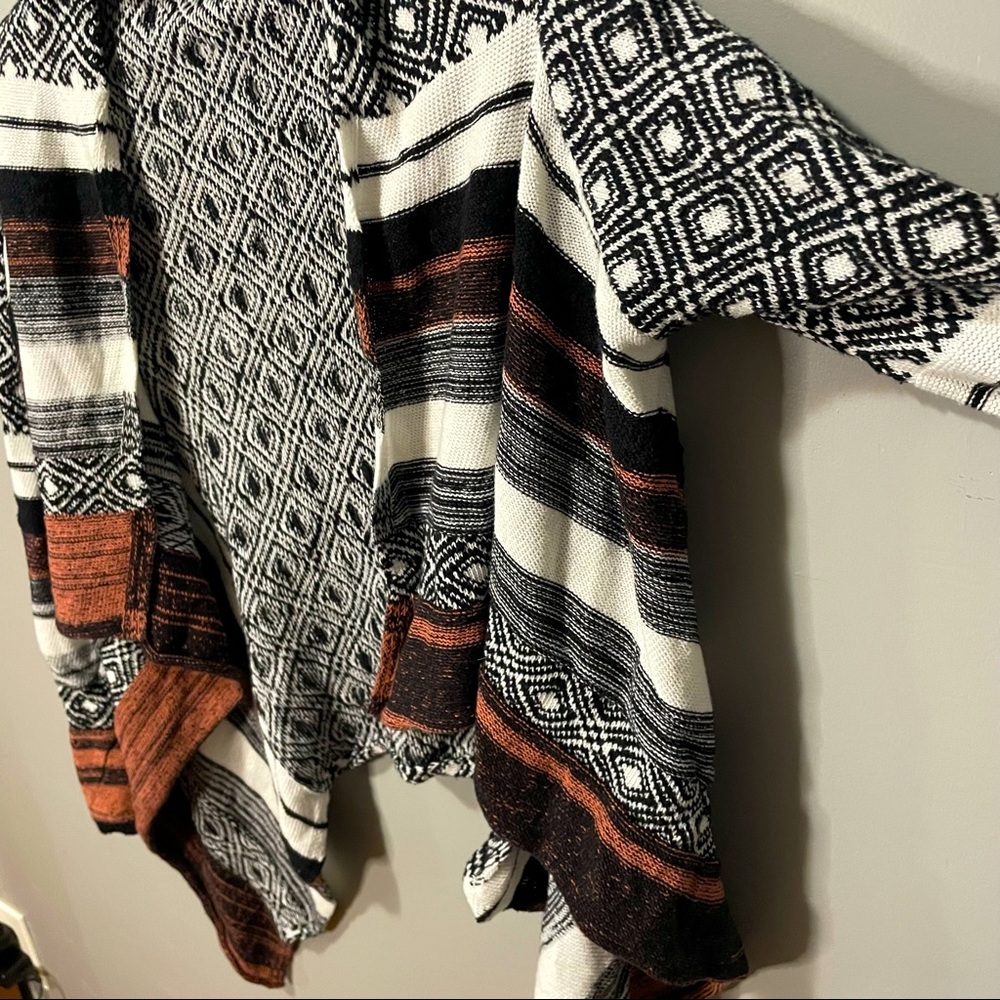 XS BKE cascading cropped cardigan SW style